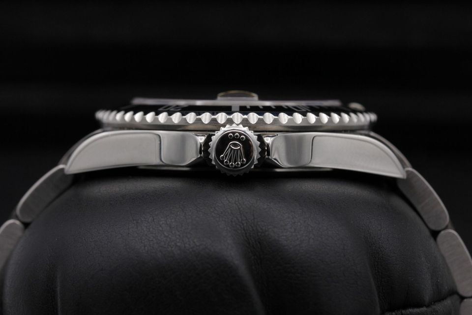 Rolex Submariner 16610 Image 3